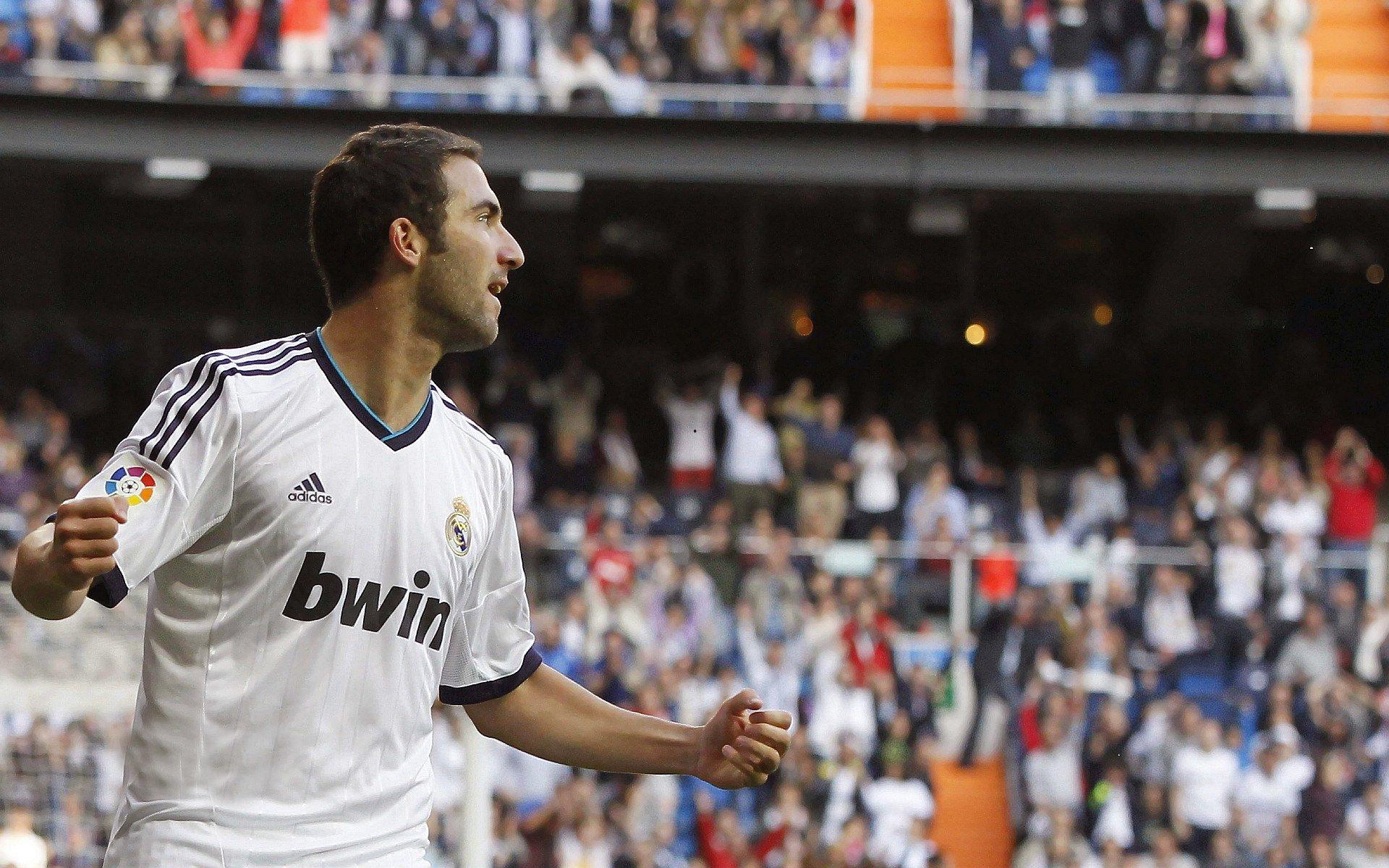 混合泳新星闪耀全国锦标赛,老将新人同台演绎速度与技巧